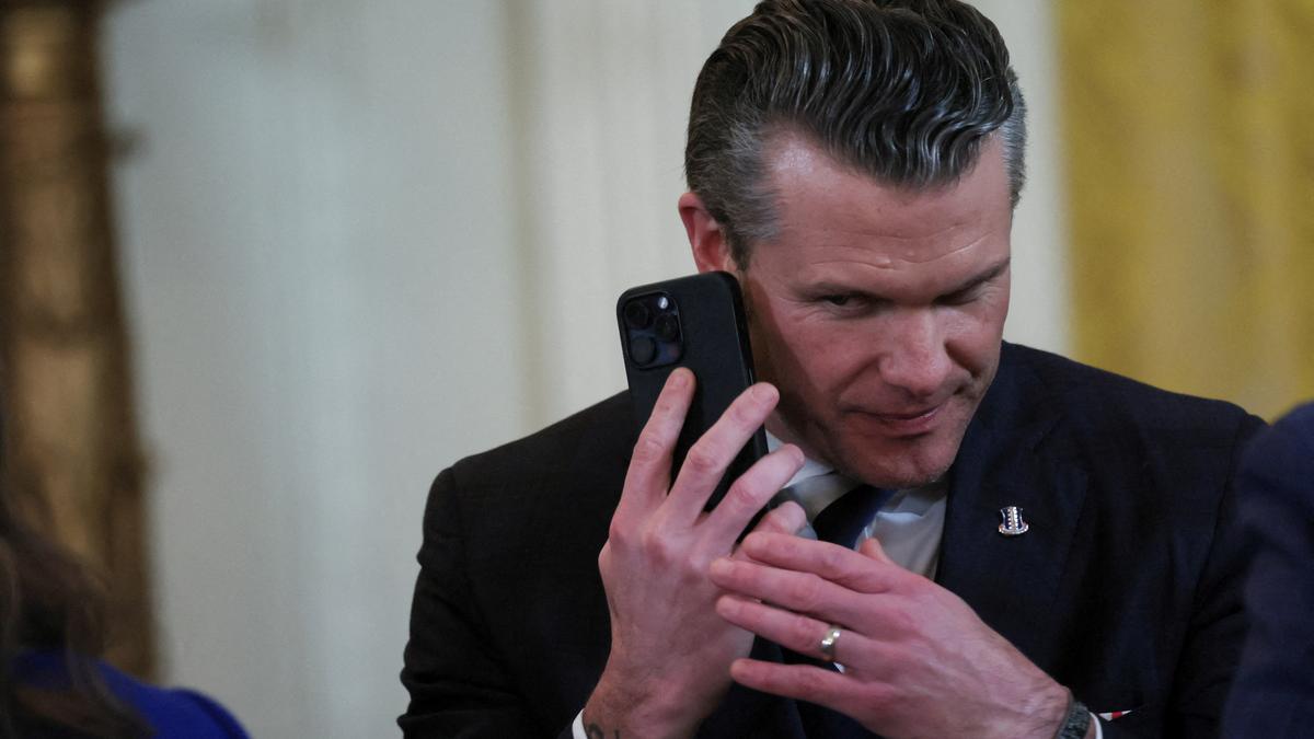Hegseth Denies Sharing Classified Data in Signal Chat Controversy Over Yemen Strikes