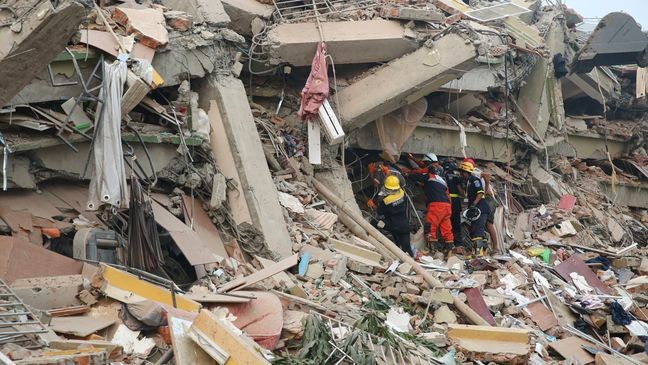 Stench of Death Fills the Air Near Myanmar Earthquake Epicenter