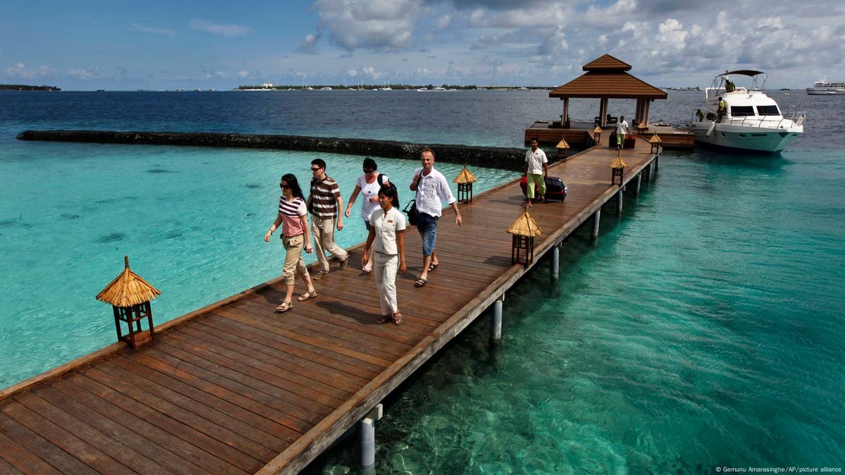 Maldives Bans Israeli Tourists in Show of ‘Resolute Solidarity’ with Palestine
