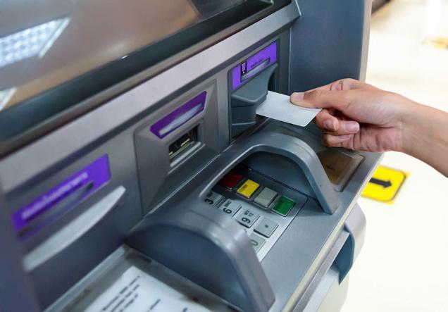 More trouble for common man: Banks likely to impose withdrawal fee for more than 5 ATM transactions again