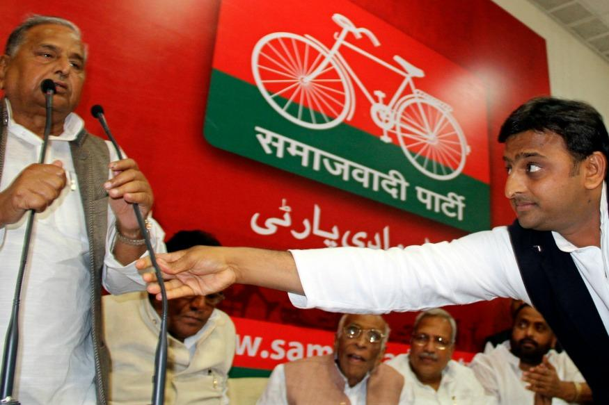 Akhilesh Yadav skips important rally, Mulayam defends Quami Ekta Dal merger