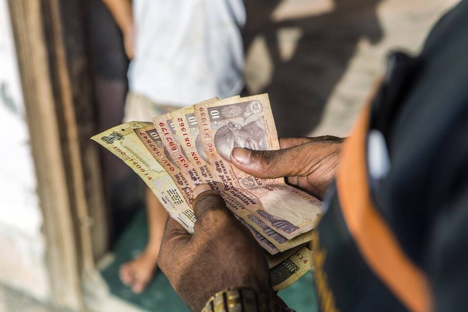 Opinion: Yes, India can have less-cash economy