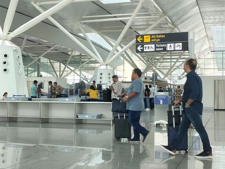 Operation Clog the Toilet' Campaign Slows Return of Indian H-1B Workers After Trump's Fee Hike