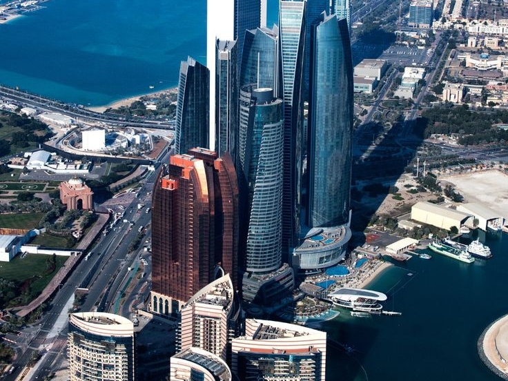 Abu Dhabi's IHC Acquires 43.5% Stake in Sammaan Capital for Rs 8,850 Crore