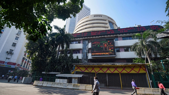 Markets stage a comeback after $10 trn global quake Sensex, Nifty gain