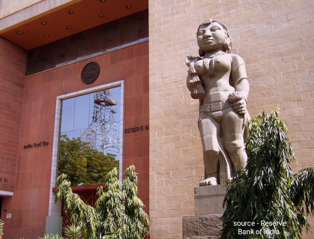 Why RBI is silent on Rs 5,000 cap on deposit of old currency till 30 Dec