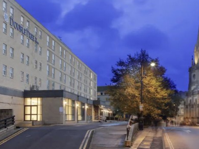 England Plans New Overnight Tourism Levy for Hotel and Holiday Stays
