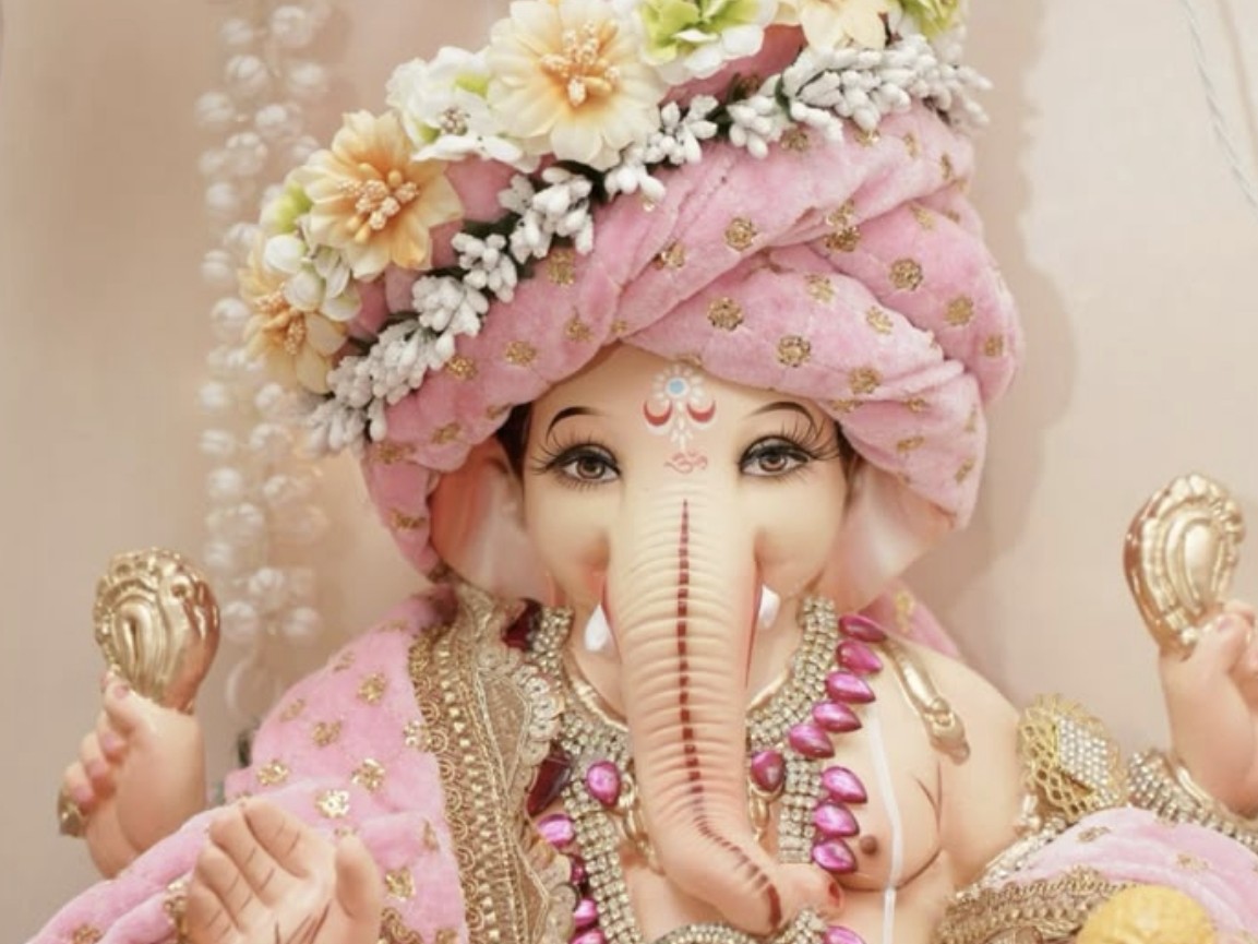 Maharashtra Marks Ganesh Chaturthi With Devotion and Festive Cheer