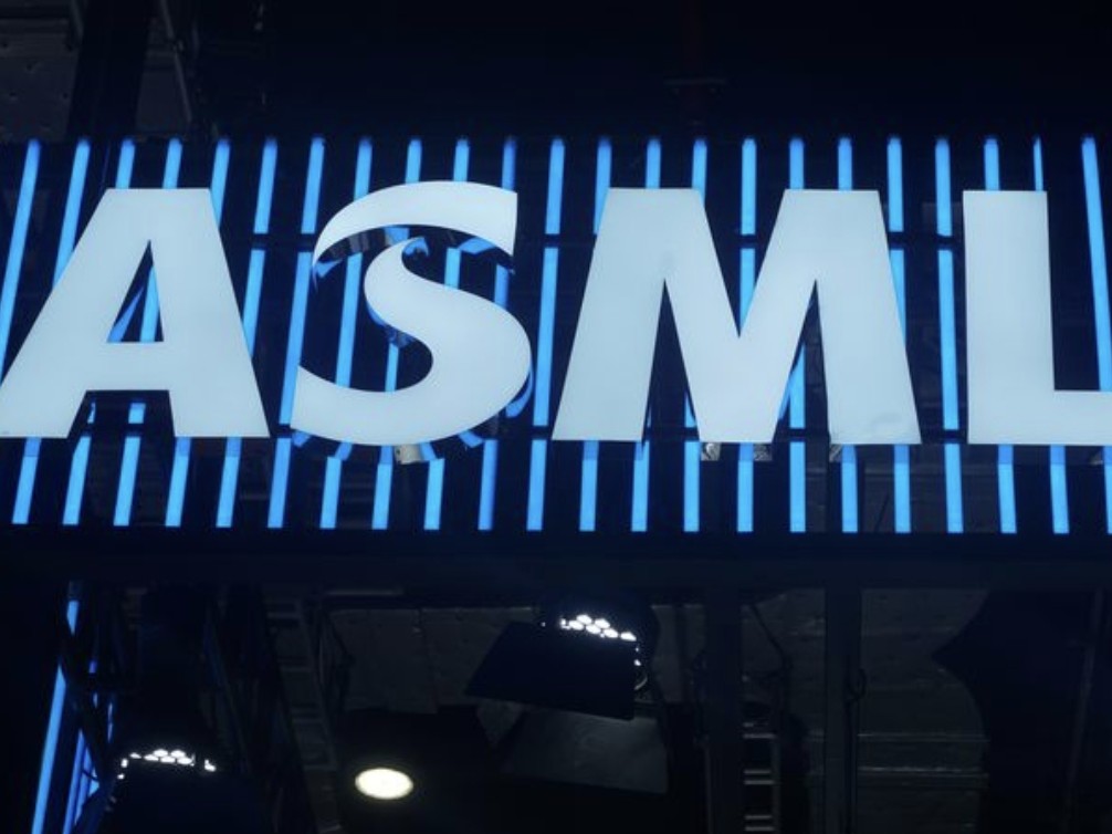 ASML Sees Strong Demand for Next Generation Chip Technology