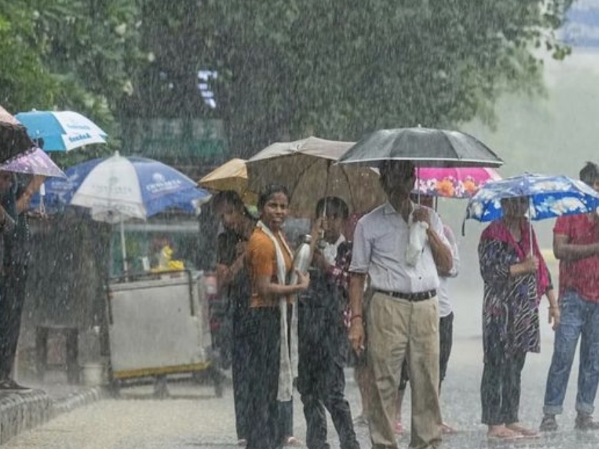 IMD Warns of Heavy Rain in Six States Across India Today