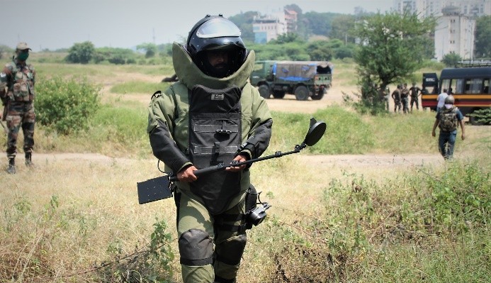 Delhi and Noida schools receive bomb threats
