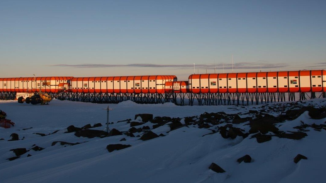 Stranded in Antarctica, Scientists Seek Help, Accuse Colleague of Making Death Threats