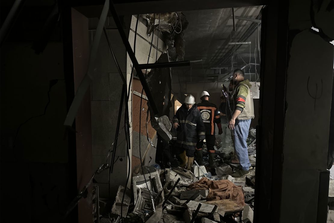Israel strikes the largest hospital in southern Gaza