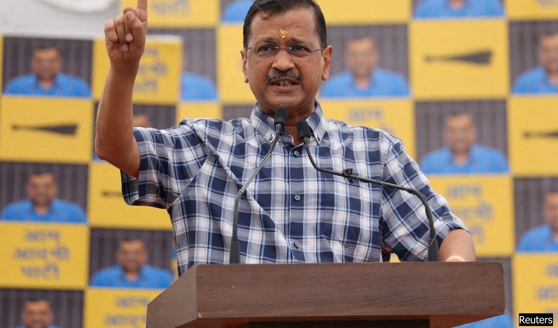 Kejriwal Proposes Housing Scheme for Sanitation Workers in Delhi