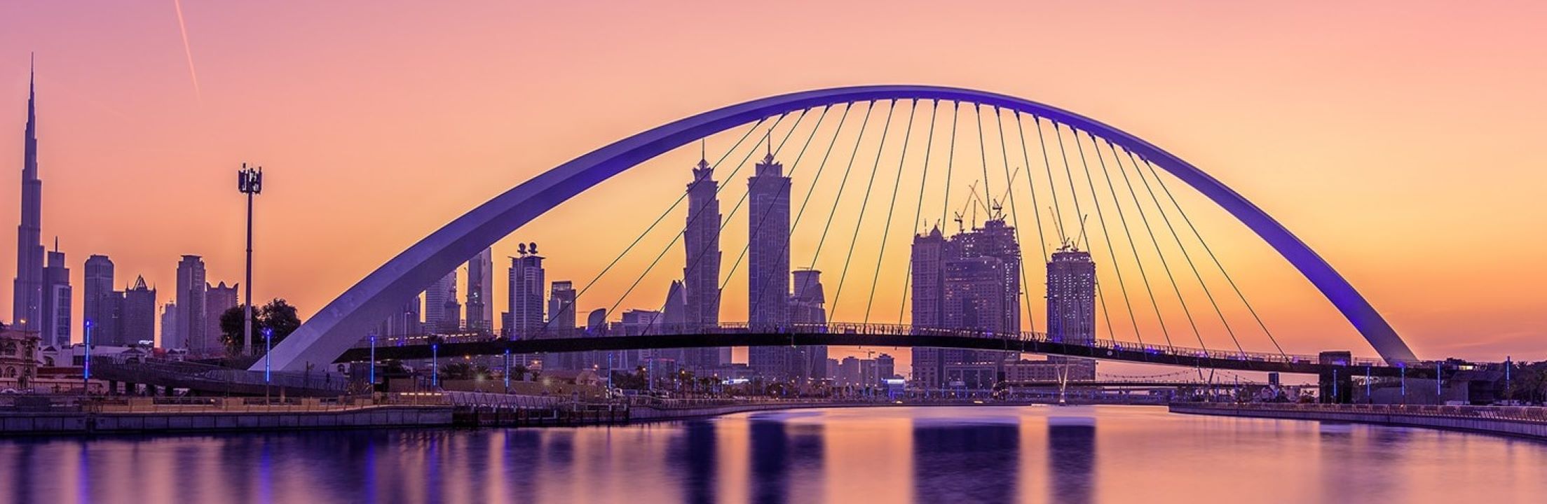 Travel with Emirates to Dubai and indulge in a complimentary stay at a lavish 5-star hotel.