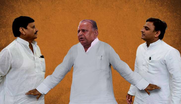 Why Akhislesh Yadav is not happy with father Mulayam Singh?